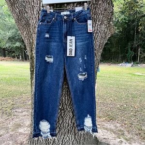 ALMOST FAMOUS DAD JEAN SIZE 7